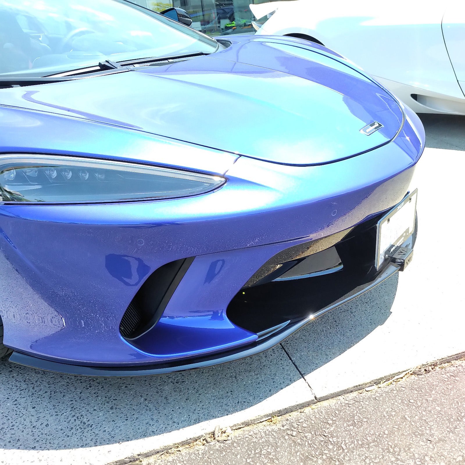 McLaren GT